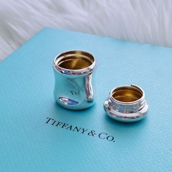 RARE Tiffany & Co. Elsa Peretti Thumbprint Pillbox Sterling Silver - Picture 2 of 7